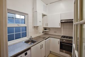 Kitchen- click for photo gallery